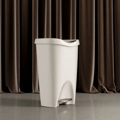 Brim Step On Trash Can